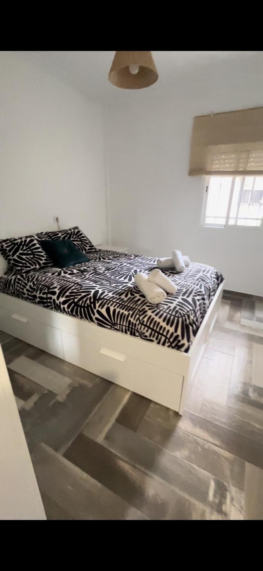 סביליה Lovely Rooms En Piso Compartido מראה חיצוני תמונה