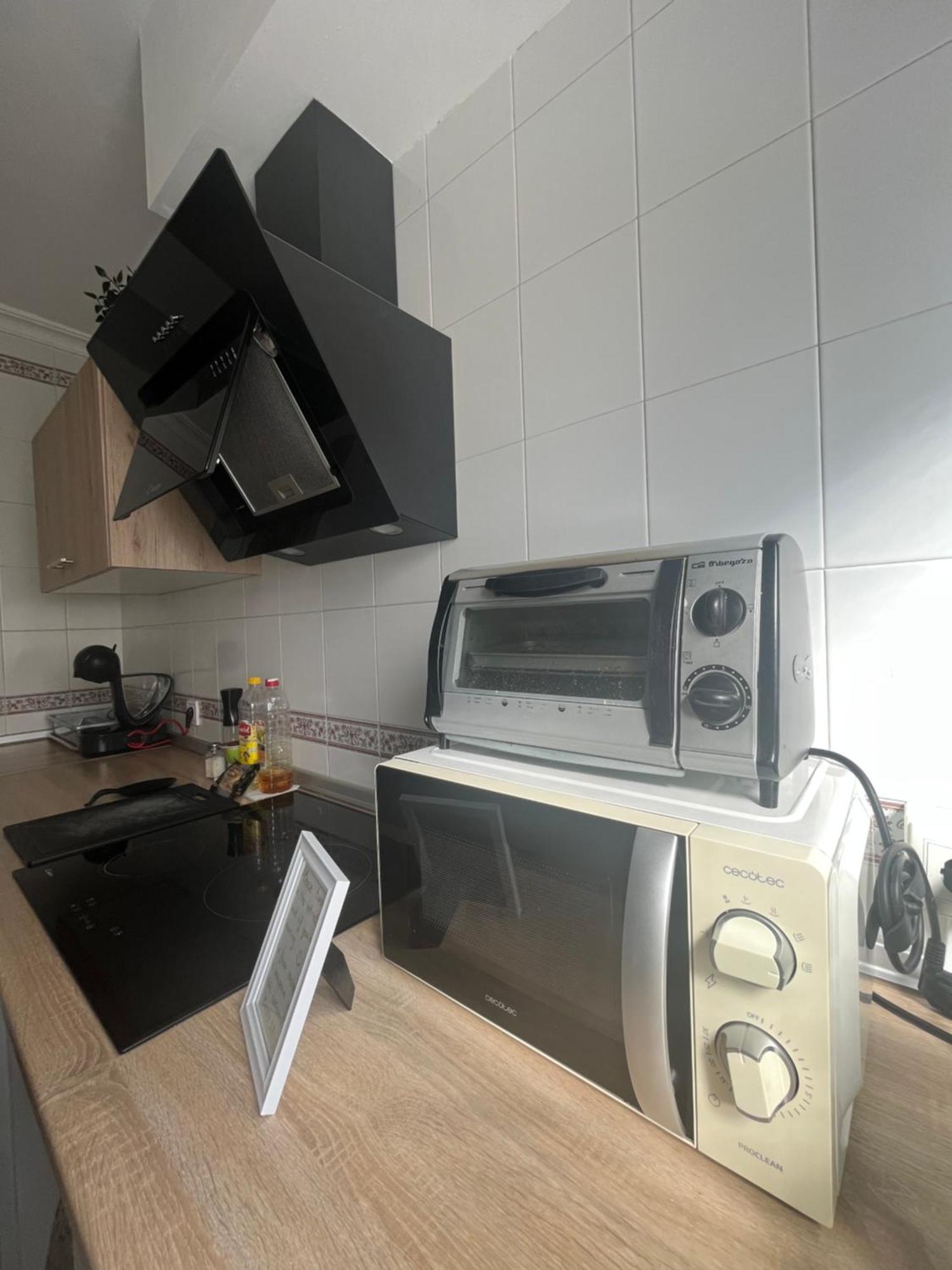 סביליה Lovely Rooms En Piso Compartido מראה חיצוני תמונה
