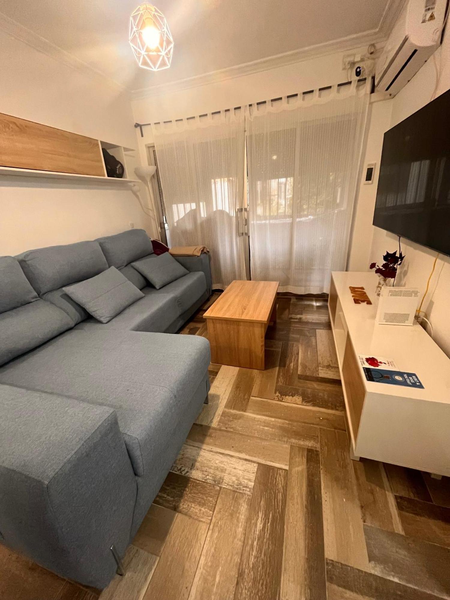 סביליה Lovely Rooms En Piso Compartido מראה חיצוני תמונה